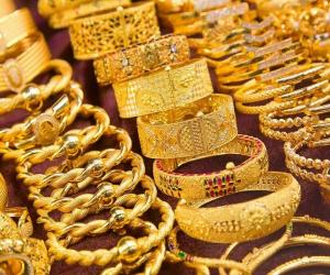  سونے کی قیمت میں کمی۔ فی تولہ سونا نو ہزار، سات سو بیس روپے سستا ہوگیا۔